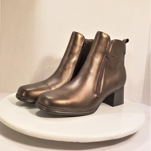 Valenci Ankle High Heeled Boots Side Zippers Size 8 Bronze Color - Picture 1 of 12